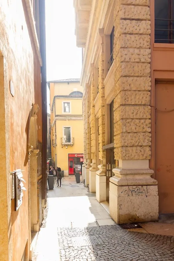 Montecchi Apartment Verona Italy